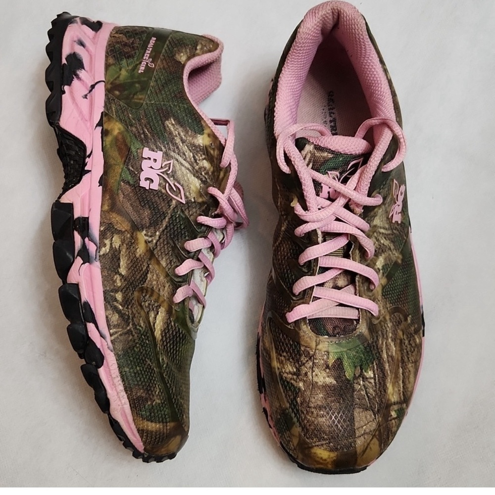 Realtree Girl Mamba Hiking Shoes (womens size 8)